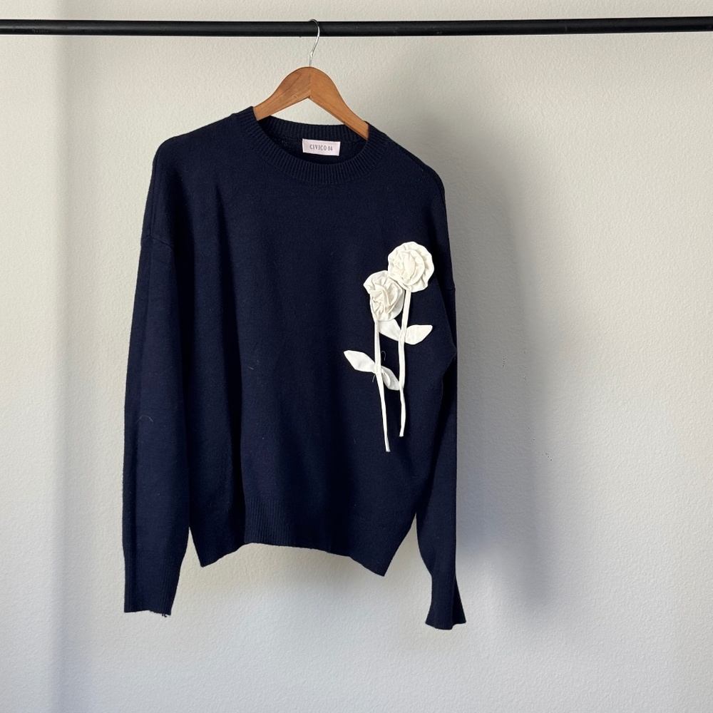 Italian sweater with floral design